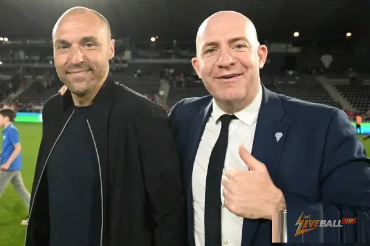 OGC Nice มุ่งเป้าไปที่ผู้จัดการทีม Angers อย่าง Alexandre Dujeux