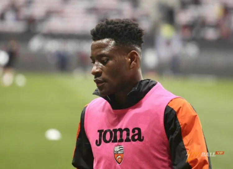 Strasbourg สนใจ Arsene Kouassi ของ Lorient