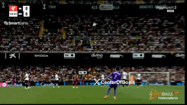 VIDEO: โรเบิร์ต เลวานดอฟสกี้ทำประตูเปิดเกมในนัดสุดท้ายของบาร์เซโลนาก่อนที่บาเลนเซียจะกลับมาได้