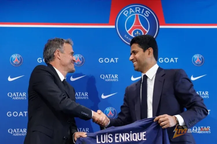 ‘คุณคิดว่านั่นหมายความว่าอะไร?’ – ประธาน PSG นาสเซอร์ อัล-เคไลฟี บอกเป็นนัยถึงการขยายสัญญาสำหรับหลุยส์ เอ็นริเก้