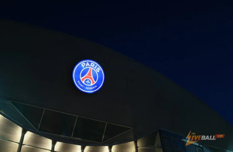 ปอร์โต้ทำการเจรจาเพื่อคว้าตัวมัธิส แจนเกลจาก PSG