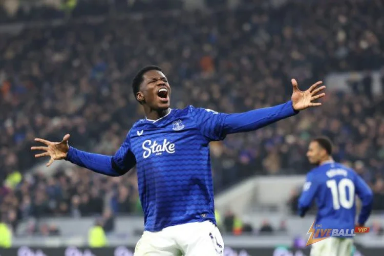 RB Leipzig ติดต่อ Everton เกี่ยวกับ Thierno Barry