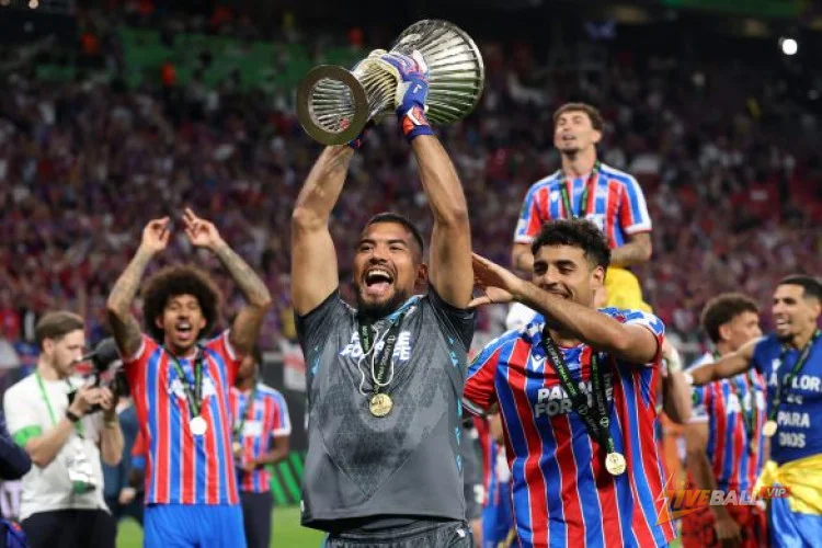 Crystal Palace’s Walter Benitez could rejoin OGC Nice on free transfer