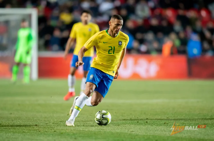 ยูเวนตุสพร้อมจ่ายเงิน 20-25 ล้านยูโรเพื่อเซ็นสัญญากับริชาร์ลิซอน