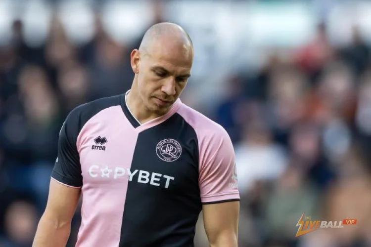 หลังจากที่มีปัญหากับ QPR กองหน้าชาวสวิสอาจจะกลับไปที่อันท์เวิร์ปอย่างไม่คาดคิด