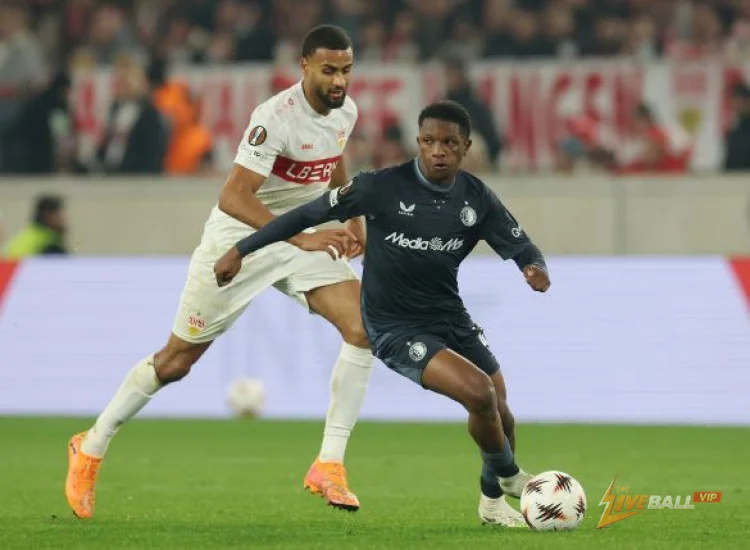 Givairo Read open to Feyenoord stay amidst interest from both Nottingham Forest and AS Roma