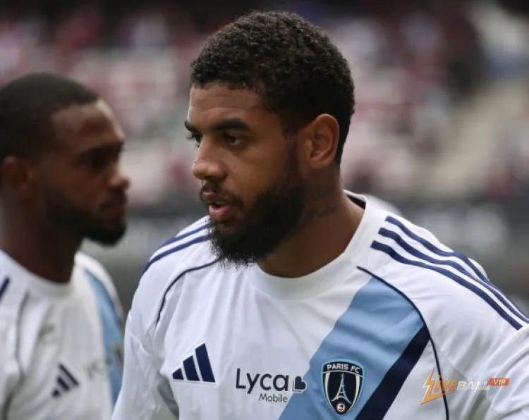 Official | Paris FC striker Willem Geubbels to undergo Lecce medical