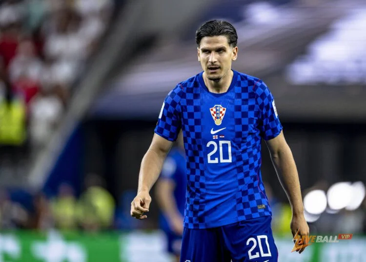 แมนเชสเตอร์ ยูไนเต็ด แข่งขันกับท็อตแน่ม ฮ็อตสเปอร์ ในการล่าตัวอิกอร์ มาตานอวิช