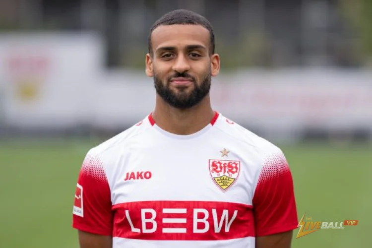VfB Stuttgart และ Hull ตกลงขาย Josha Vagnoman ในราคา 6.5 ล้านยูโร โดยนักเตะยังคงพิจารณาสองทีมคู่แข่งในพรีเมียร์ลีก