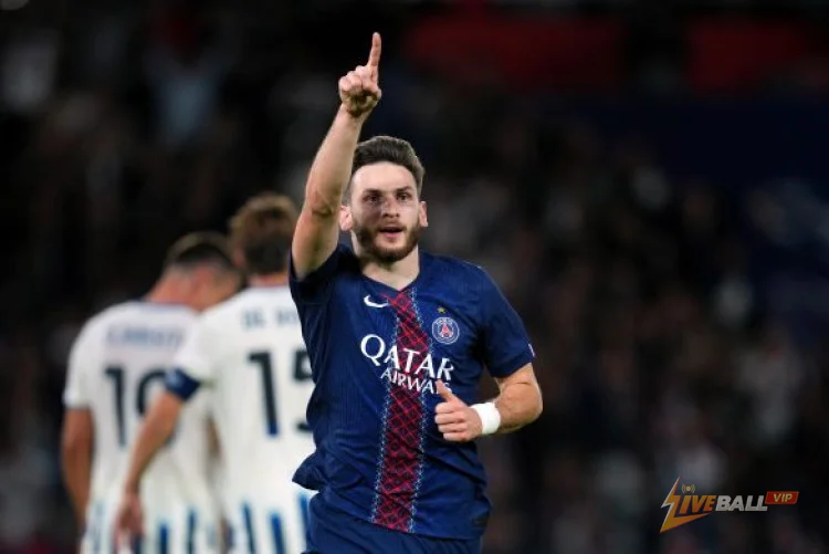 PSG กำลังมองหาการขยายสัญญาของ Kvicha Kvaratskhelia ผู้ที่มีโอกาสคว้ารางวัลบัลลงดอร์