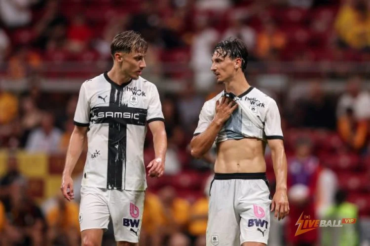 เอสเตบัน เลปอล ได้รับตำแหน่งในทีมชาติฝรั่งเศสชุดชั่วคราวของซินิซ่า ซิดาน