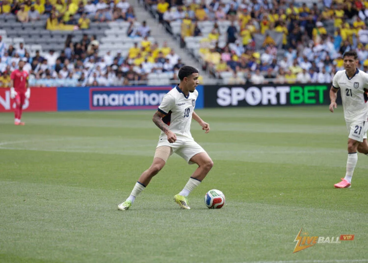 เชลซีวางแผนสำหรับเคนดรี้ ปาเอซหลังจากการย้ายทีมแบบยืมตัวในช่วงซัมเมอร์ล้มเหลว