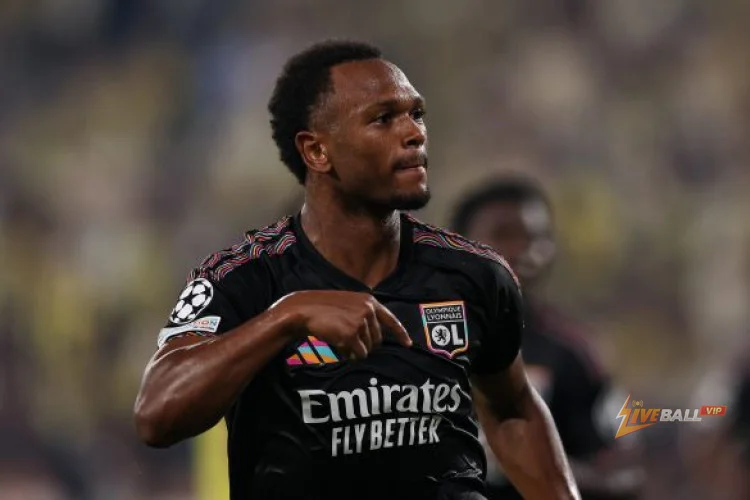 ‘I’ve rarely seen people so committed to a footballer’ – Loïs Openda speaks about back-stage details behind Lyon move