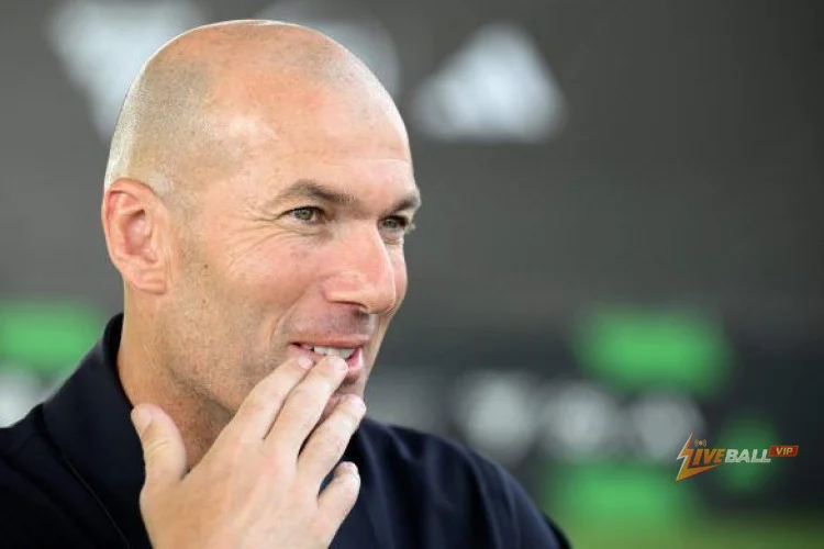 Official: Barcelona & Real Madrid stars included in Zinedine Zidane’s first France squad