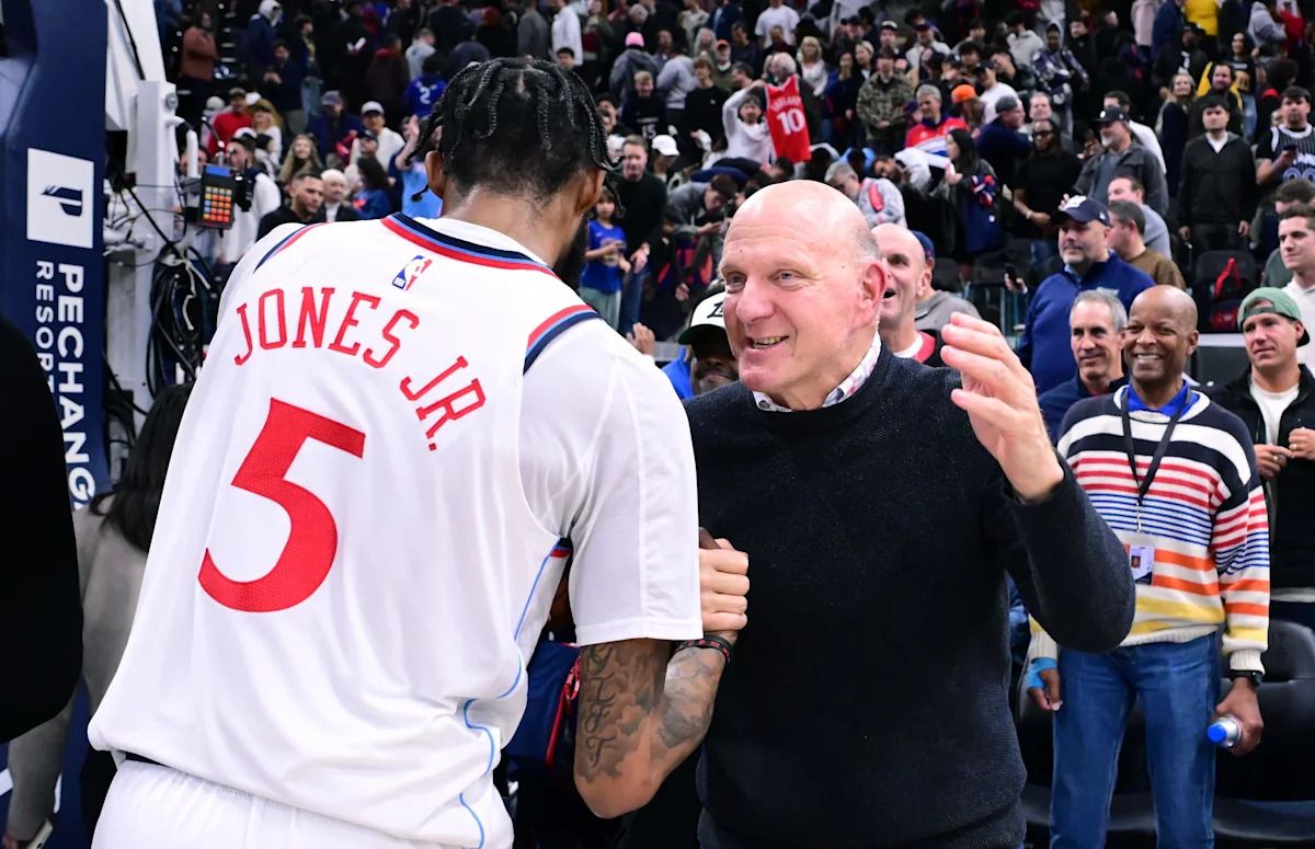 สตีฟ บอลเมอร์ ยอมรับโทษจาก NBA สำหรับการละเมิดเพดานเงินเดือนของคลิปเปอร์ส